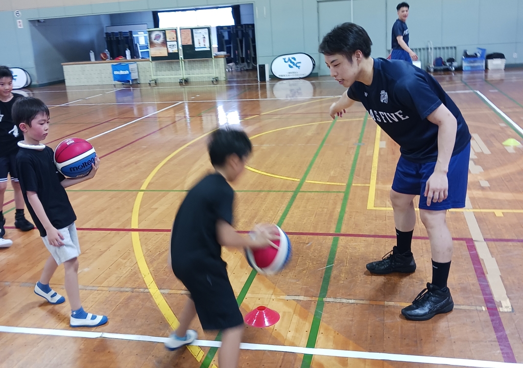 山口パッツファイブによるバスケットボール初心者教室